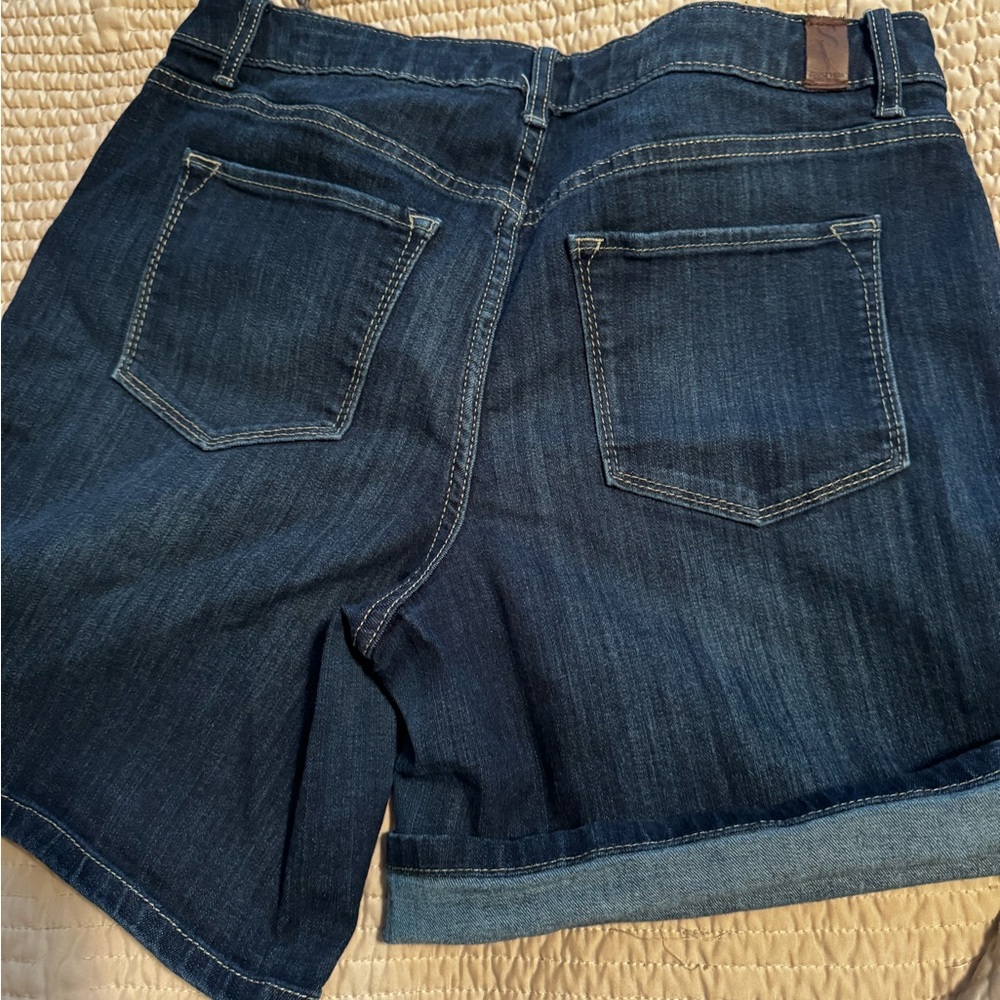 Simply Vera mid rise Jean shorts size 10 - Picture 4 of 6